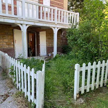 Appartement La Avec Un Petit Jardin *